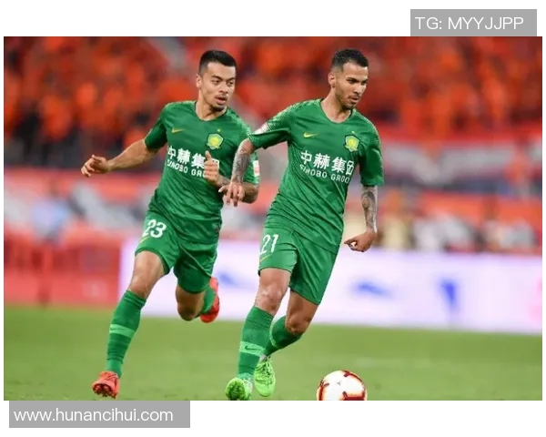 上港与华夏对决前瞻分析双方实力对比及战术布局探讨 上港与华夏对决前瞻分析双方实力对比及战术布局探讨