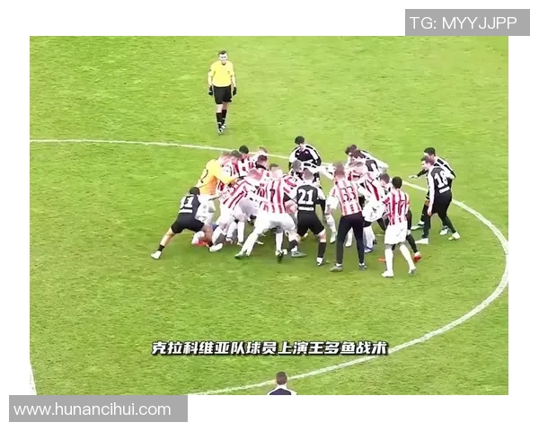 埃因霍温与海尔蒙德的激烈对决揭示了荷甲联赛的竞争魅力与战术较量 埃因霍温与海尔蒙德的激烈对决揭示了荷甲联赛的竞争魅力与战术较量