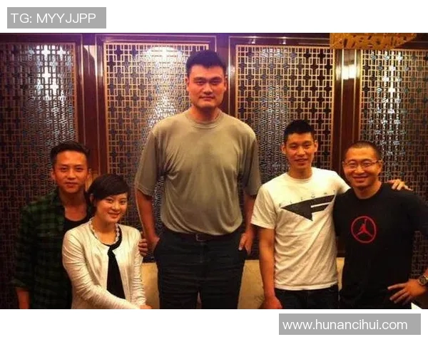 姚明与林书豪的篮球传奇对决：从中国篮球的崛起到NBA的辉煌历程