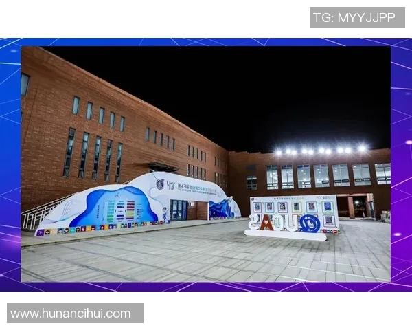 李泓澎:在艺术与科技交汇处探索创新之路的年轻才俊 李泓澎:在艺术与科技交汇处探索创新之路的年轻才俊