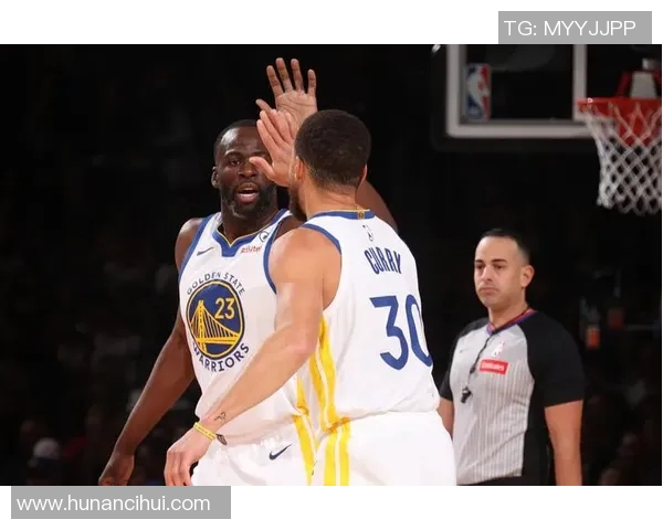 勇士与湖人精彩对决回放分析全场比赛亮点与关键时刻回顾