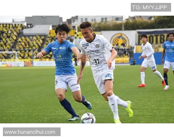 歧阜与水户的激烈对决揭示了日本足球的竞争魅力与战术智慧 歧阜与水户的激烈对决揭示了日本足球的竞争魅力与战术智慧