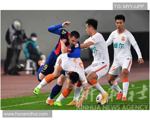 武汉网球队团队协作引发热议球员间关系与战术配合的争议探讨