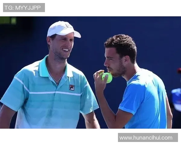 费德勒与塞皮激战再续网球传奇谁能在这场对决中笑到最后